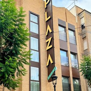 Plaza Rooms